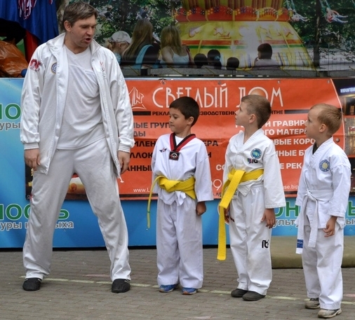 Дмитрий Самохин со своими воспитанниками