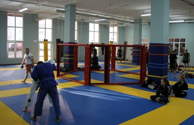 Академия боевых искусств на улице Горького