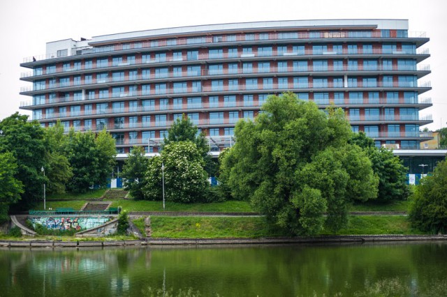 Областное правительство разрешило ввести в эксплуатацию апарт-отель на Нижнем озере