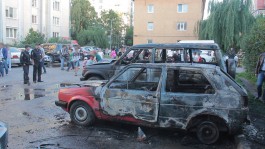 Камера видеонаблюдения зафиксировала момент возгорания автомобиля на ул. Леонова (видео)