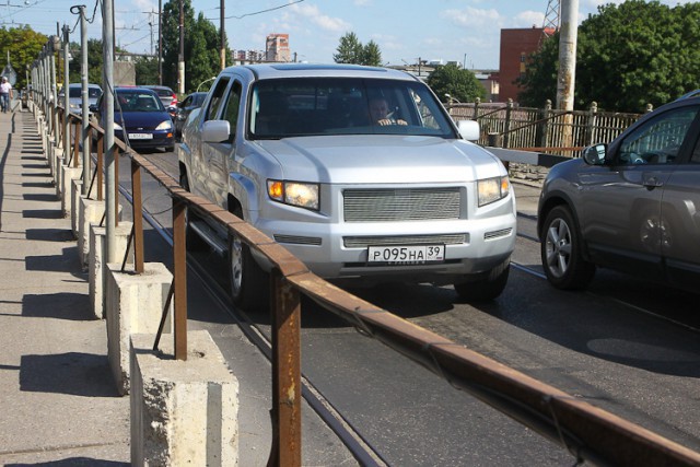 Движение транспорта по мосту на ул. Суворова в Калининграде закроют с 6 февраля