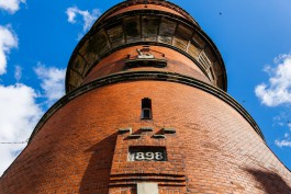 Помещения водонапорной башни в Черняховске начали готовить под музей часов