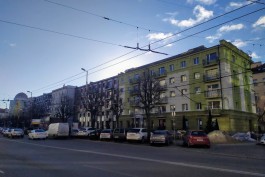 «Вы только взгляните»: Варламов похвалил новые фасады в хрущёвках на улице Театральной в Калининграде