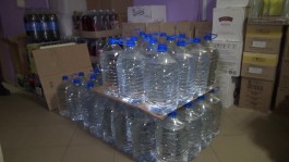 В Калининграде в подсобке магазина нашли 2250 литров контрафактного алкоголя (фото)