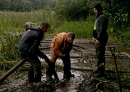 В Гурьевском округе полиция задержала группу чёрных копателей янтаря с мотопомпами