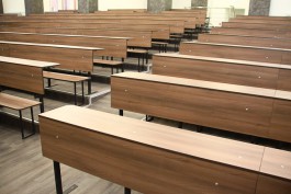 Прокуратура: В школах Полесского района учителя «работали» страховыми агентами