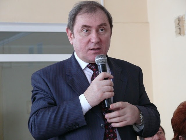 Виталий Шипов: Мы ещё не решили, на чей бюджет лягут расходы по эксплуатации ФОКа на ул. Тихоокеанской