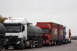 В Калининградской области сокращается очередь грузовиков на границе 