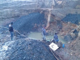 В Зеленоградском округе задержали 11 чёрных копателей с насосами и лопатами