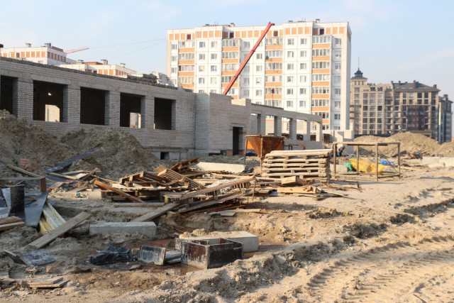 На улице Артиллерийской в Калининграде возобновили строительство школы