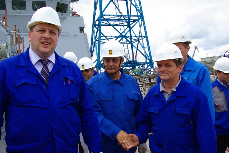 Завод «Янтарь» посетил командующий ВМС Индии