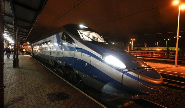 В Гданьске скоростной поезд сбил насмерть 11-летнюю девочку
