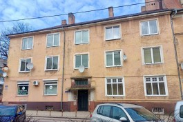 На улице Репина в Калининграде отремонтируют старинный дом с барельефами (фото)