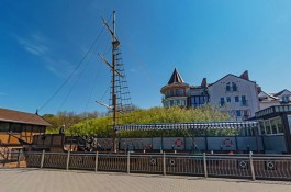 В Зеленоградске разобрали кафе в виде корабля для строительства велодорожки вдоль побережья
