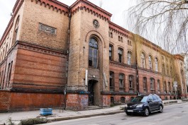 «Какая-то петрушка»: почему не восстанавливают здание бывшей комендатуры на улице Клинической (фото)