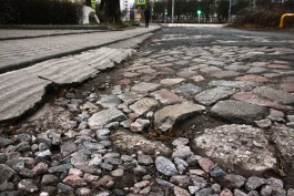 Прокуратура потребовала от администрации Калининграда отремонтировать дорогу