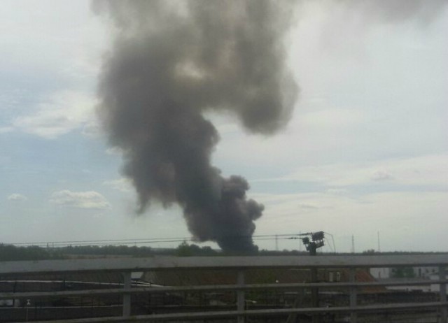 Служба спасения: При пожаре на заводе в Прегольском никто не пострадал