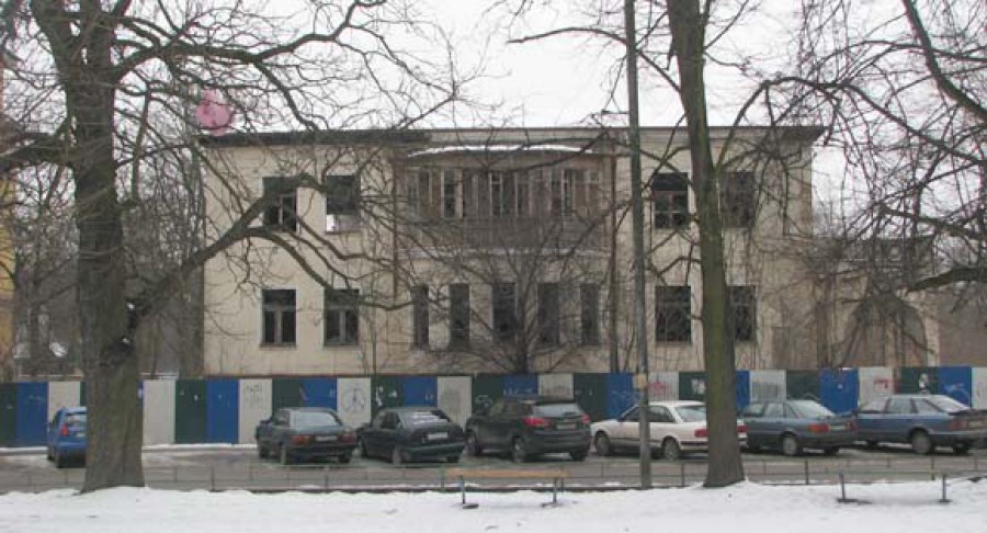 «Безразличие к истории»: что будет с немецким особняком на ул. Грекова в Калининграде (видео)