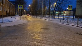 Почему в Калининграде не чистят пешеходные переходы у школ?