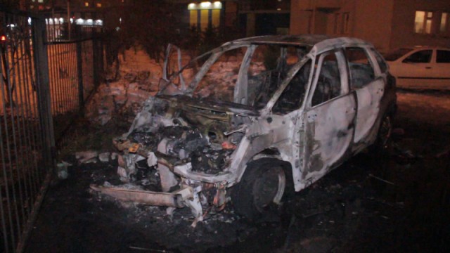 УМВД: «Ситроен» на ул. Батальной загорелся во время парковки (фото)