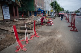 «Кто в лес, кто по дрова»: как ремонтируют тротуары в центре Калининграда 