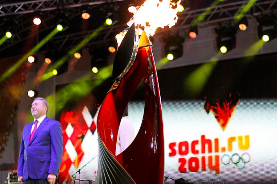 «Добежали!»: фоторепортаж с эстафеты олимпийского огня в Калининграде (фото)