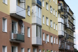 «Убрать Шанхай»: Цуканов потребовал ремонтировать балконы в многоэтажках