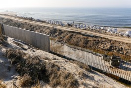 «Пляж за стеной»: как выглядят берегозащитные сооружения в Зеленоградске, которые хотят построить к лету
