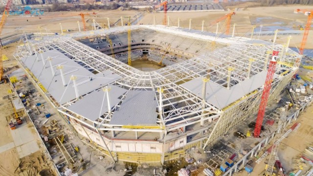 В Калининграде завершили монтаж крыши стадиона к ЧМ-2018 (фото)
