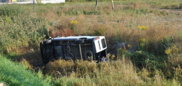 В Бартошице микроавтобус из Калининграда вылетел в кювет после столкновения с «Мерседесом»