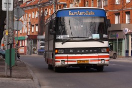 В Калининграде пьяный мужчина угрожал водителю автобуса, отказавшемуся везти его дальше конечной остановки