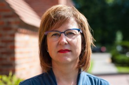 Трусенёва: После первых двух лет работы 15% калининградских учителей уходят из профессии