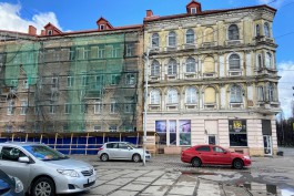 В Калининграде начали капитально ремонтировать историческое здание на пересечении Фрунзе — Грига (фото)