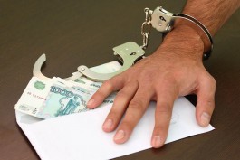 Суд оштрафовал пристава из Калининграда на 250 тысяч рублей за взятку