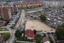 «Остались на обочине»: почему не могут выкупить дом на пути Восточной эстакады в Калининграде