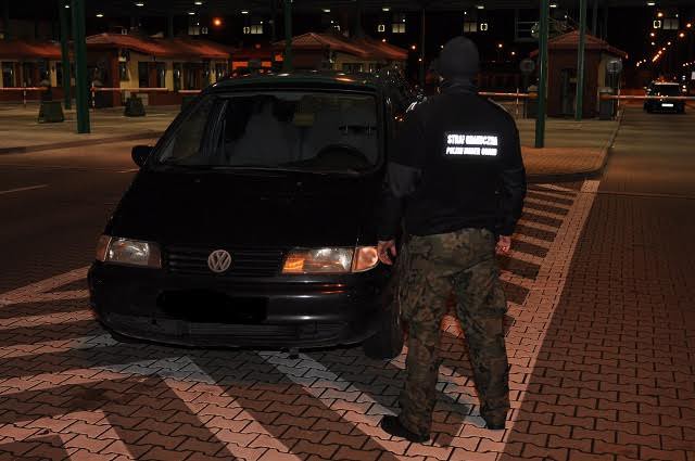 В Гжехотках арестовали подозрительный «Фольксваген» с перебитым VIN