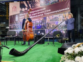 «Не забывать свои корешки»: в цеху АВТОТОРа прошёл необычный  концерт