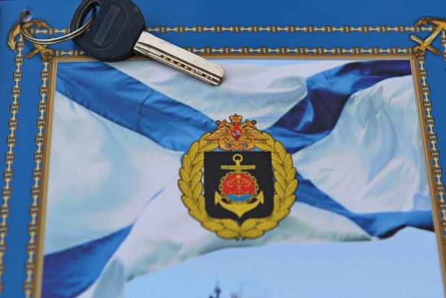 В Калининграде военнослужащие Балтфлота получили ключи от 180 квартир