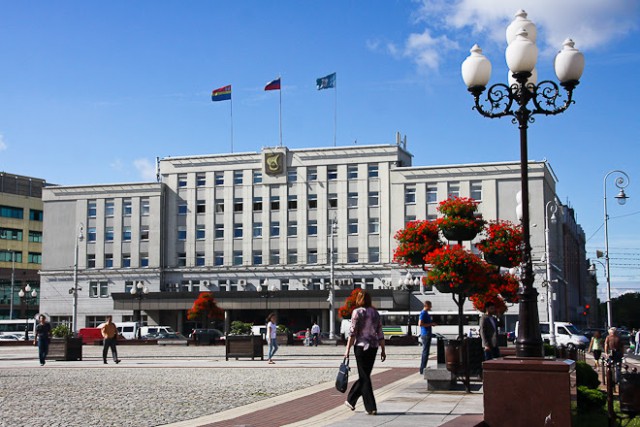 Горсовет Калининграда выделил из бюджета деньги на расширение лифтов в здании мэрии