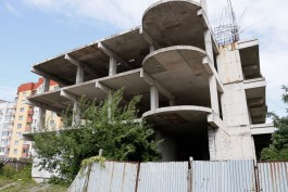 «Единственный недострой Балтийска»: 10-этажку на ул. Каплунова обещают завершить через полтора года