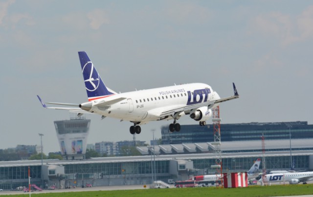 Авиакомпания LOT объявила цены на рейс Калининград — Варшава