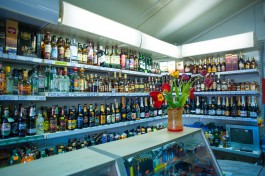 Калининградскую компанию лишили лицензии за продажу алкоголя ночью
