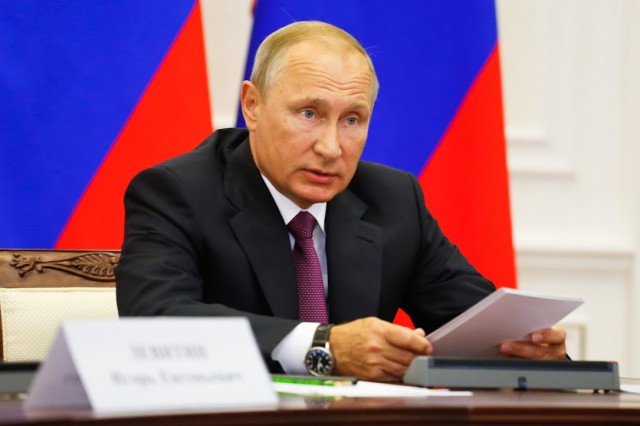 Путин поручил подготовить общенациональный план по выходу из кризиса