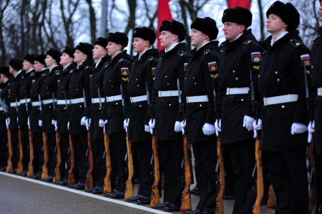 Весной более 1200 жителей Калининградской области отправятся на службу в армию