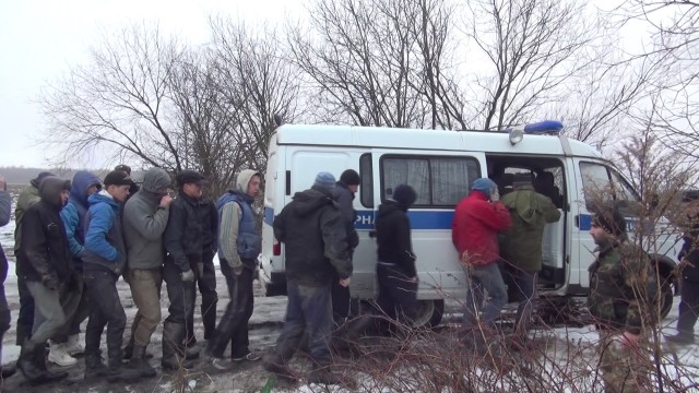 В Зеленоградском округе задержали 45 чёрных копателей янтаря (фото)