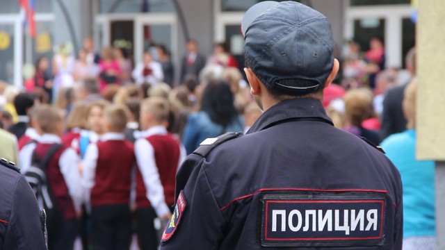 Более 600 полицейских дежурили в Калининградской области в День знаний