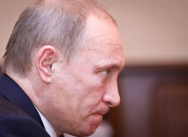 Путин — чиновникам: Мы сами себя в блуд вводим