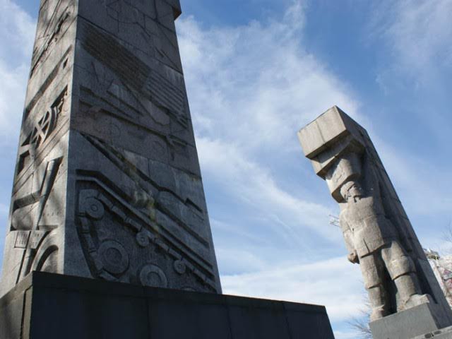Варминско-Мазурский воевода хочет снести памятник благодарности Красной армии в Ольштыне
