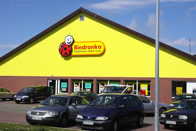 C 1 июля сеть магазинов Biedronka начнёт принимать банковские карты