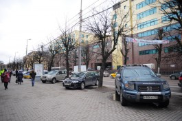 С 4 мая на участке улицы Театральной в Калининграде запретят парковку